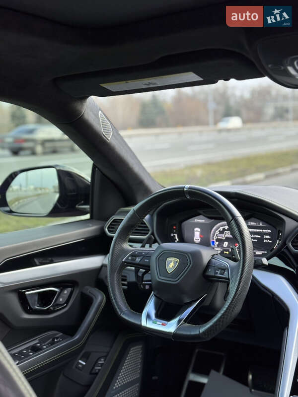 Внедорожник / Кроссовер Lamborghini Urus 2020 в Киеве