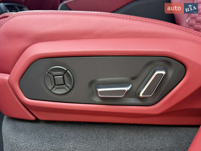 Внедорожник / Кроссовер Lamborghini Urus 2020 в Киеве