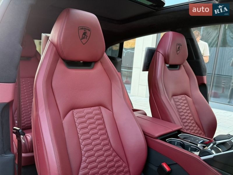 Позашляховик / Кросовер Lamborghini Urus 2020 в Києві
