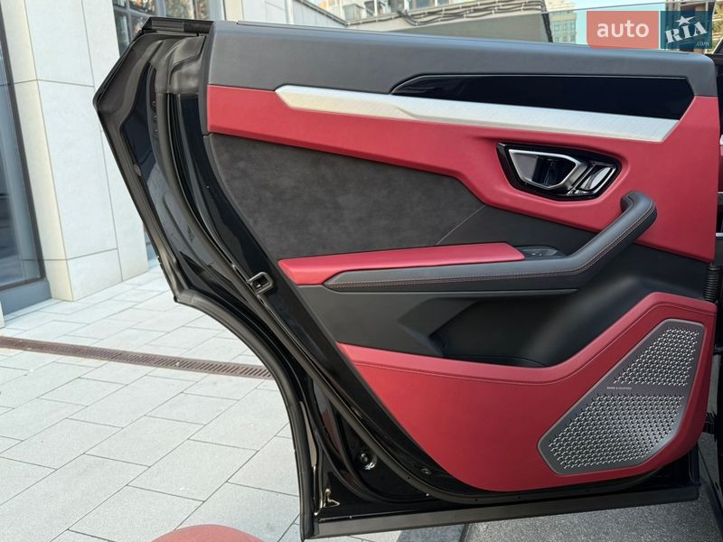 Позашляховик / Кросовер Lamborghini Urus 2020 в Києві