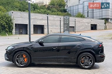 Внедорожник / Кроссовер Lamborghini Urus 2020 в Киеве