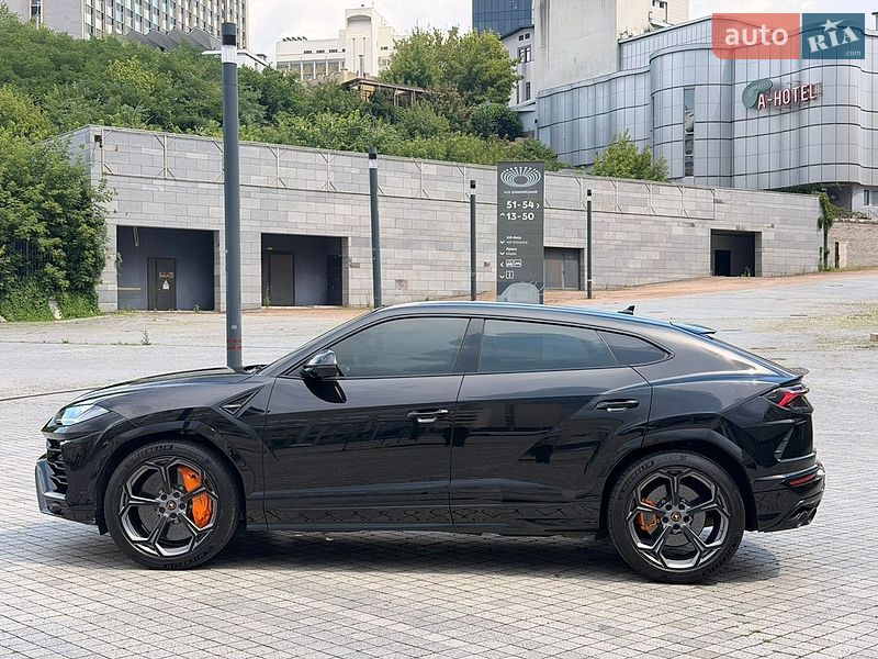 Внедорожник / Кроссовер Lamborghini Urus 2020 в Киеве