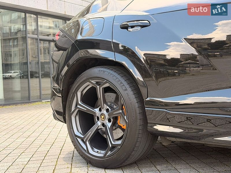 Внедорожник / Кроссовер Lamborghini Urus 2020 в Киеве