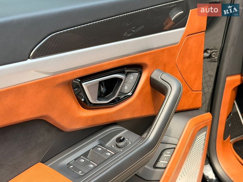 Внедорожник / Кроссовер Lamborghini Urus 2020 в Киеве