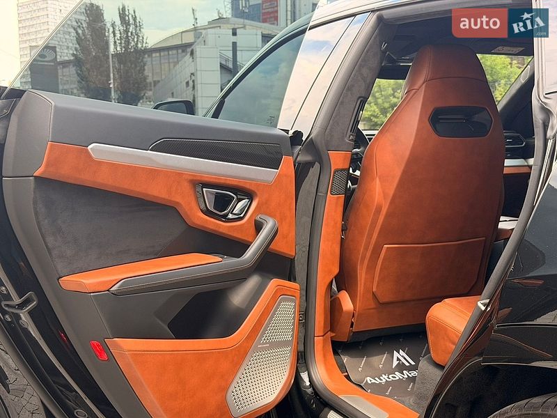Внедорожник / Кроссовер Lamborghini Urus 2020 в Киеве