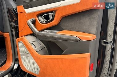Внедорожник / Кроссовер Lamborghini Urus 2020 в Киеве