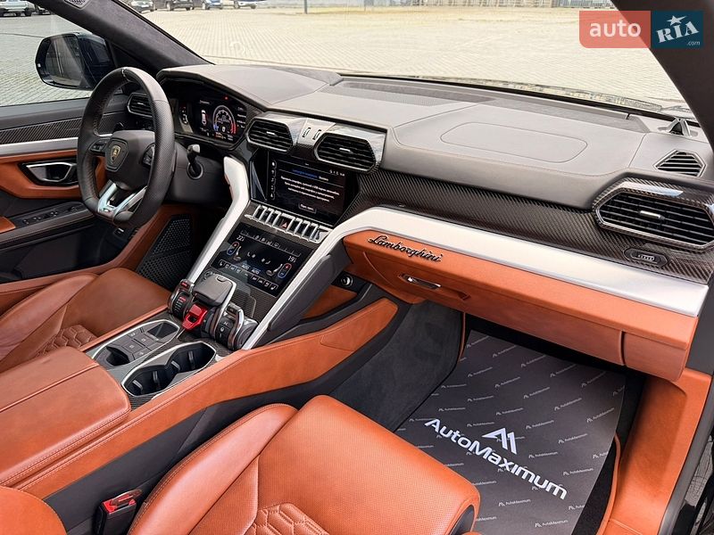 Позашляховик / Кросовер Lamborghini Urus 2020 в Києві фото 37 Позашляховик / Кросовер Lamborghini Urus 2020 в Києві
