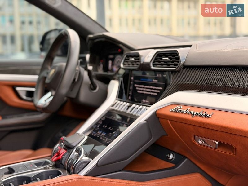 Внедорожник / Кроссовер Lamborghini Urus 2020 в Киеве