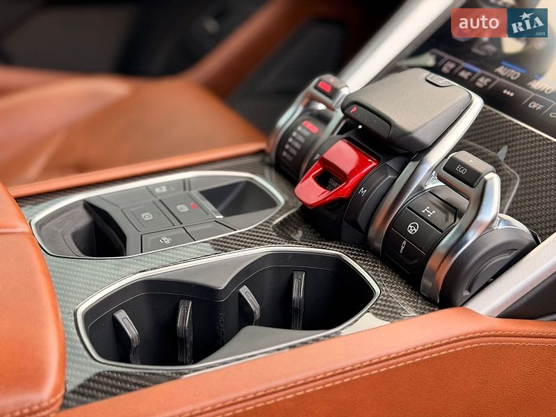 Внедорожник / Кроссовер Lamborghini Urus 2020 в Киеве