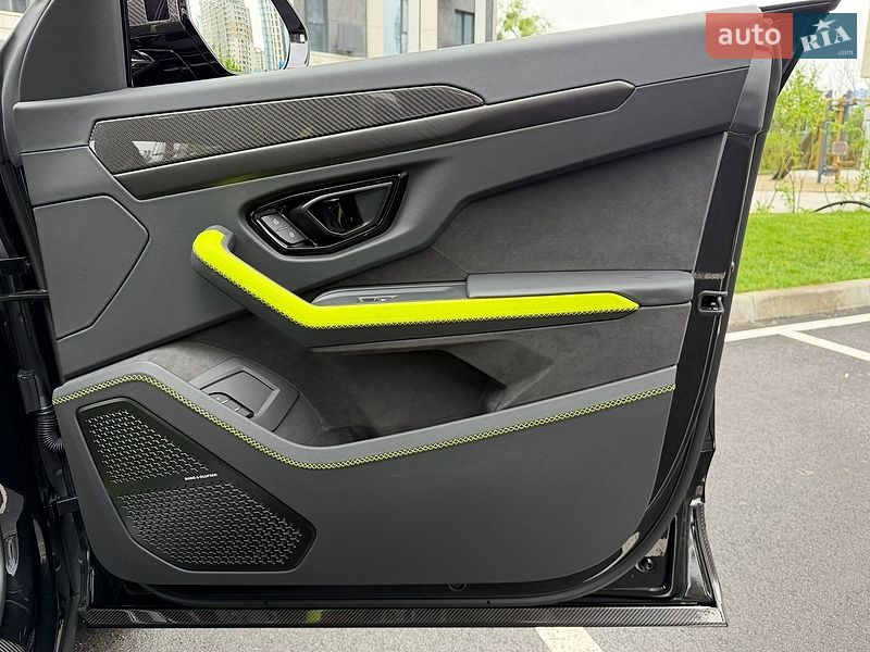 Позашляховик / Кросовер Lamborghini Urus 2026 в Києві