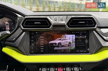 Позашляховик / Кросовер Lamborghini Urus 2026 в Києві
