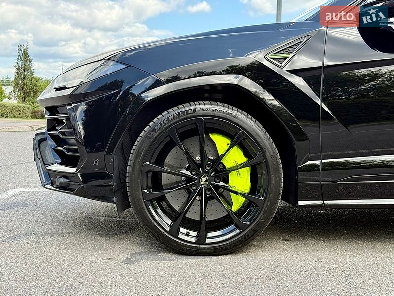 Позашляховик / Кросовер Lamborghini Urus 2020 в Києві фото 9 Позашляховик / Кросовер Lamborghini Urus 2020 в Києві