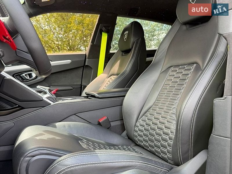 Позашляховик / Кросовер Lamborghini Urus 2020 в Києві фото 13 Позашляховик / Кросовер Lamborghini Urus 2020 в Києві