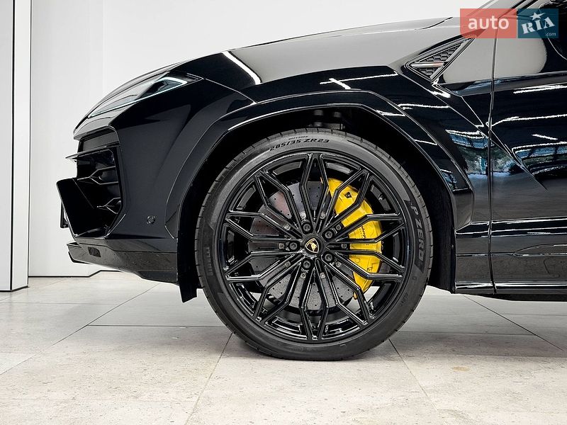 Внедорожник / Кроссовер Lamborghini Urus 2025 в Киеве