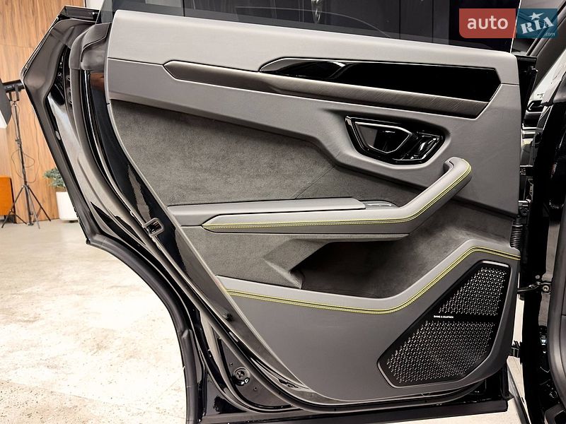 Внедорожник / Кроссовер Lamborghini Urus 2025 в Киеве