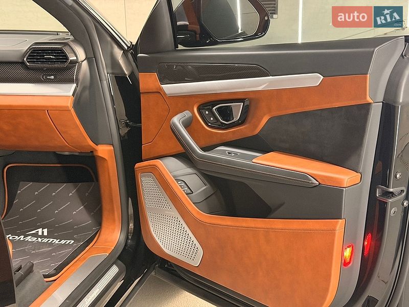 Позашляховик / Кросовер Lamborghini Urus 2020 в Києві фото 27 Позашляховик / Кросовер Lamborghini Urus 2020 в Києві