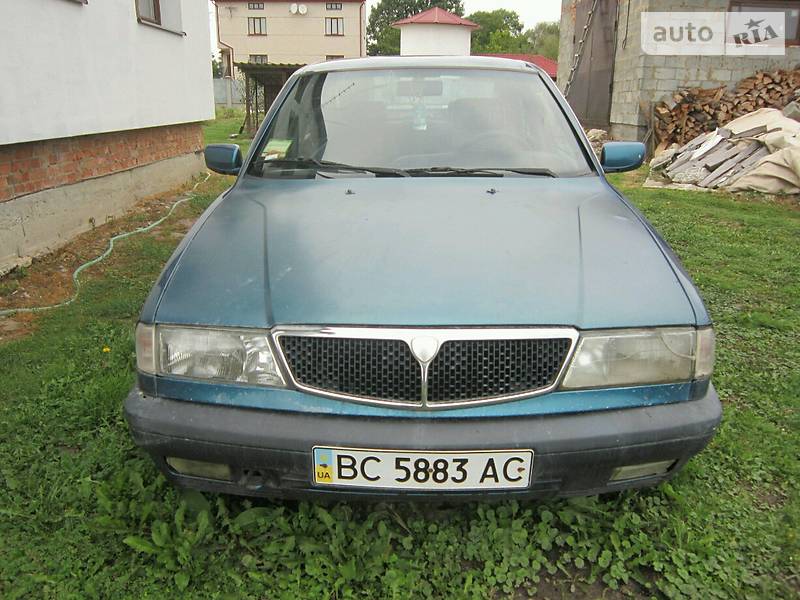 Седан Lancia Dedra 1992 в Городке