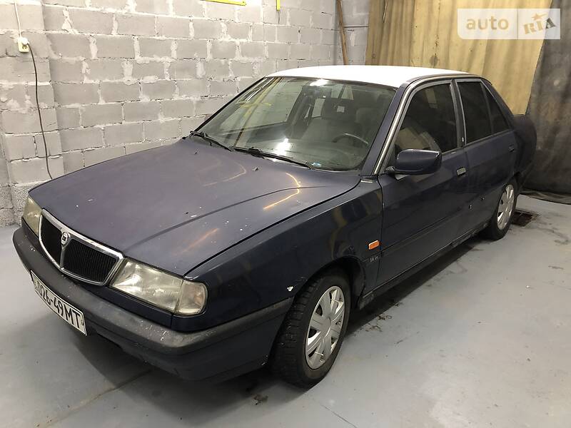 Седан Lancia Dedra 1992 в Черкасах