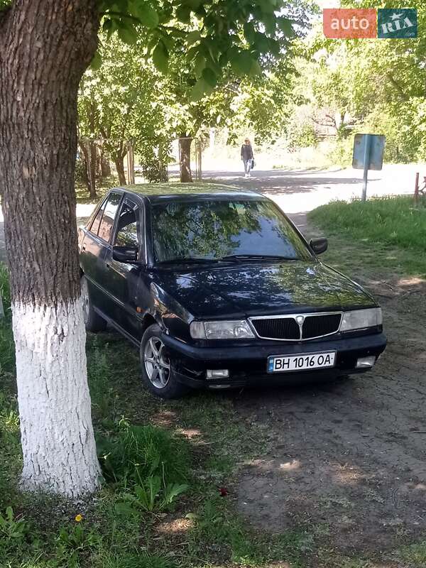 Седан Lancia Dedra 1992 в Любашевке