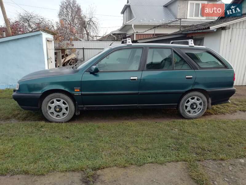 Хетчбек Lancia Dedra 1996 в Івано-Франківську