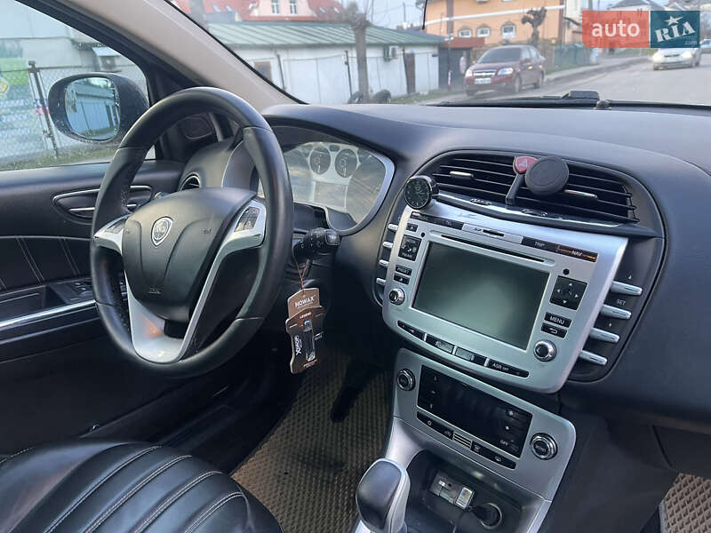 Хетчбек Lancia Delta 2010 в Львові