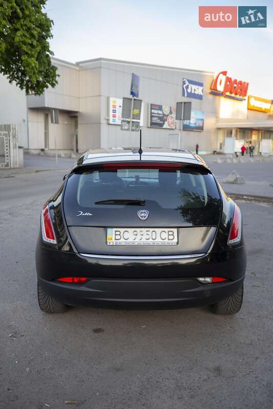Хэтчбек Lancia Delta 2008 в Львове