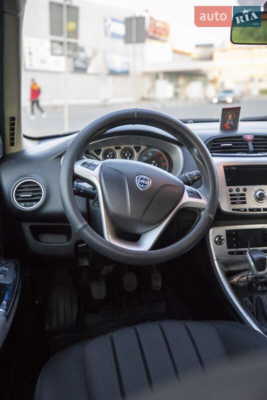 Хэтчбек Lancia Delta 2008 в Львове