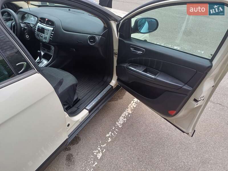 Хэтчбек Lancia Delta 2009 в Киеве фото 6 Хэтчбек Lancia Delta 2009 в Киеве