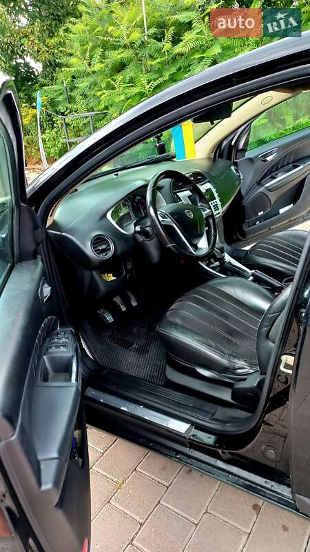 Хэтчбек Lancia Delta 2008 в Луцке