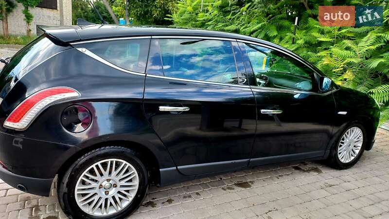 Хэтчбек Lancia Delta 2008 в Луцке