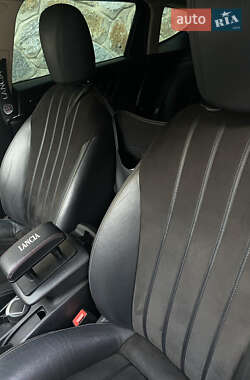 Хэтчбек Lancia Delta 2009 в 
