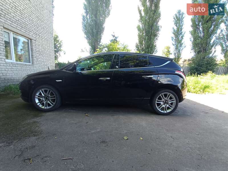 Хэтчбек Lancia Delta 2014 в Олевске