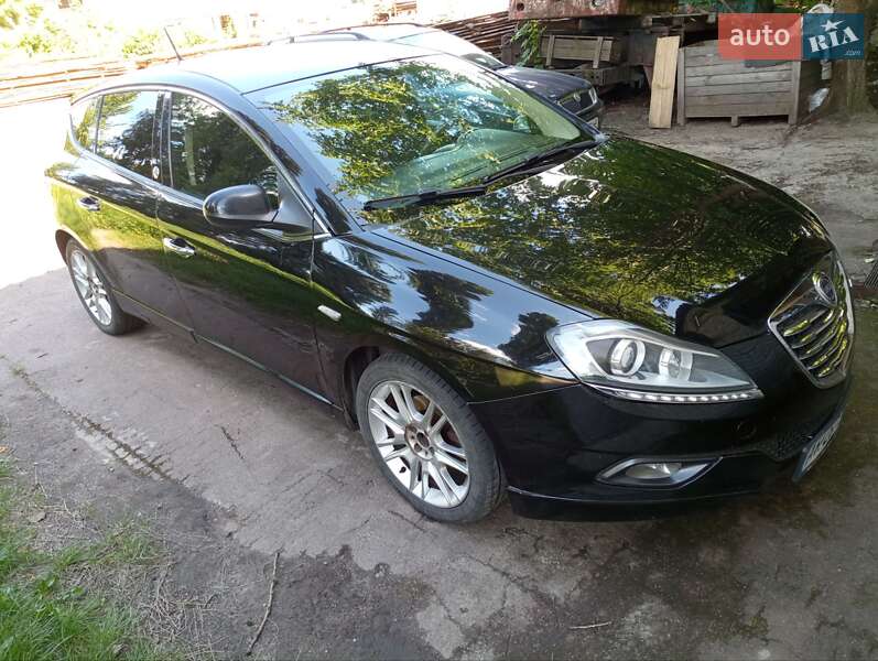 Хэтчбек Lancia Delta 2014 в Олевске