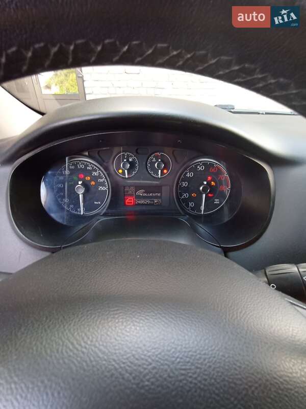 Хэтчбек Lancia Delta 2014 в Олевске