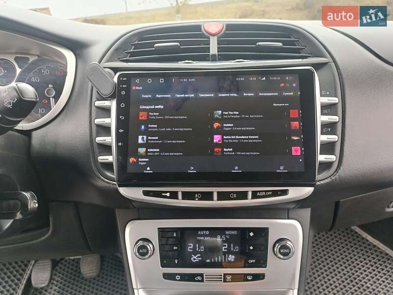 Хэтчбек Lancia Delta 2008 в Ирпене