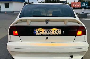 Хэтчбек Lancia Delta 1994 в 