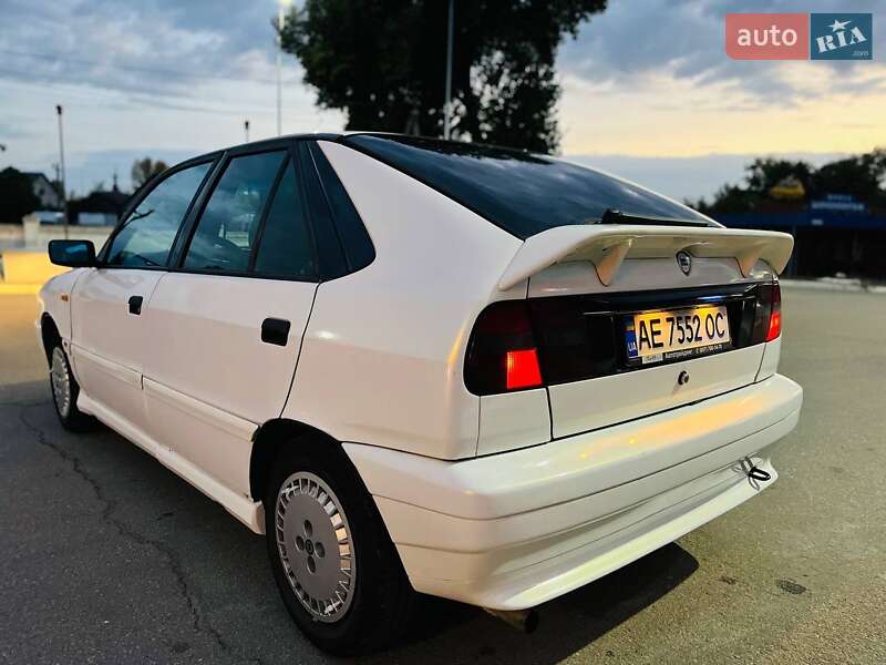 Хэтчбек Lancia Delta 1994 в Новомосковске
