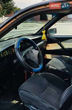 Хэтчбек Lancia Delta 1994 в 