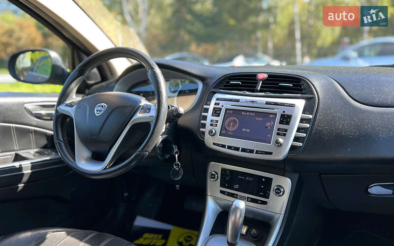 Хэтчбек Lancia Delta 2010 в Львове