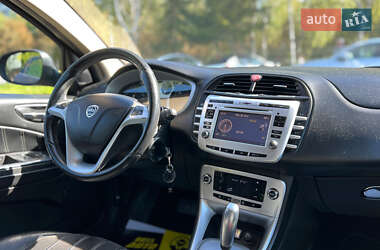 Хэтчбек Lancia Delta 2010 в 