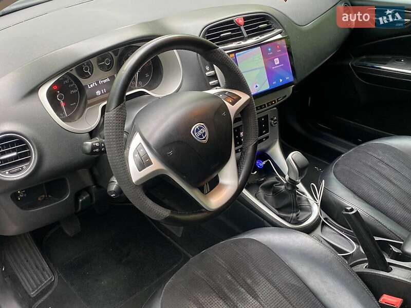 Хэтчбек Lancia Delta 2012 в Харькове