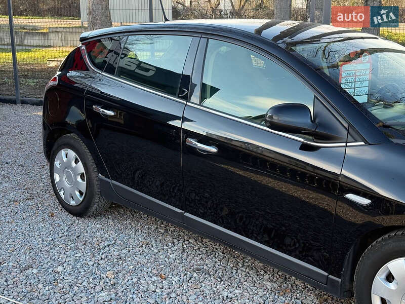 Хэтчбек Lancia Delta 2008 в Стрые