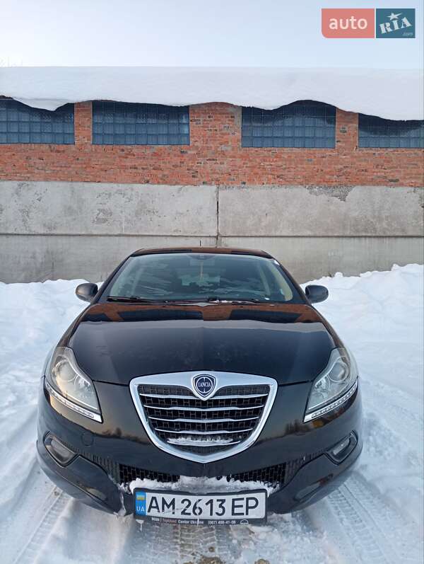 Хетчбек Lancia Delta 2014 в Олевську