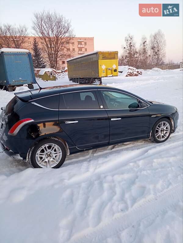 Хетчбек Lancia Delta 2014 в Олевську