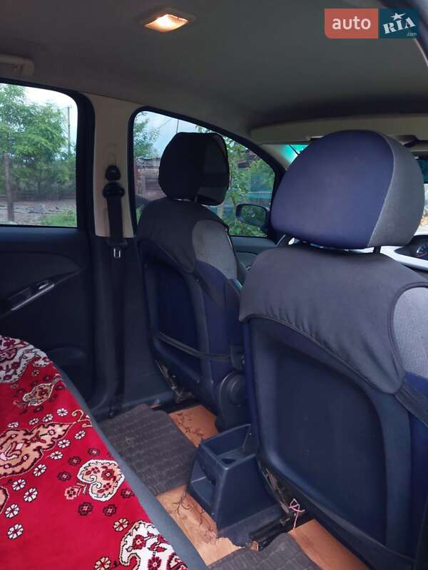 Хетчбек Lancia Musa 2008 в П'ятихатках