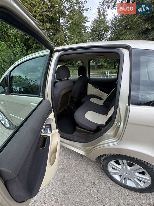 Мікровен Lancia Musa 2007 в Хотині