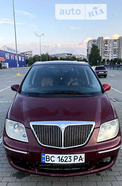Минивэн Lancia Phedra 2004 в 