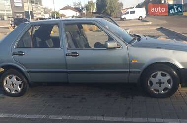 Седан Lancia Thema 1990 в 