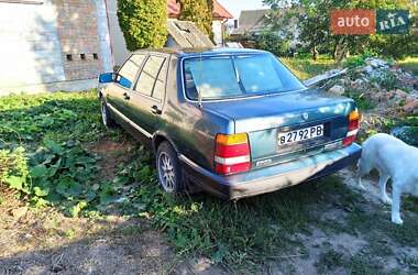 Седан Lancia Thema 1988 в 