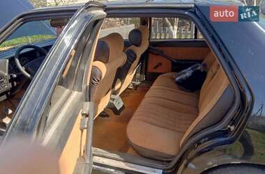 Седан Lancia Thema 1987 в 